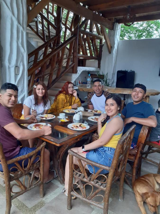 Weekendhostal Montañita Екстериор снимка
