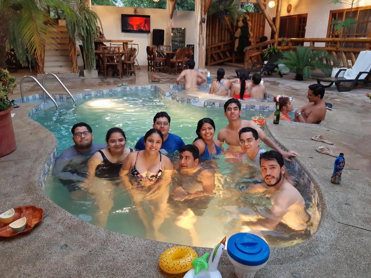 Weekendhostal Montañita Екстериор снимка